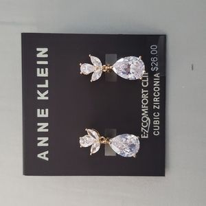 NWT Ann Klein clip earrings